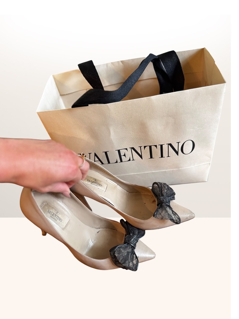 VALENTINO Leather Bow Accents Pumps EU 36.5